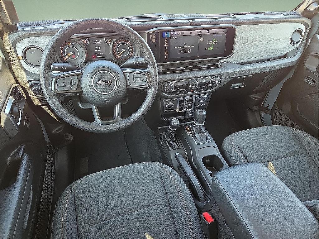 new 2025 Jeep Gladiator car, priced at $39,858