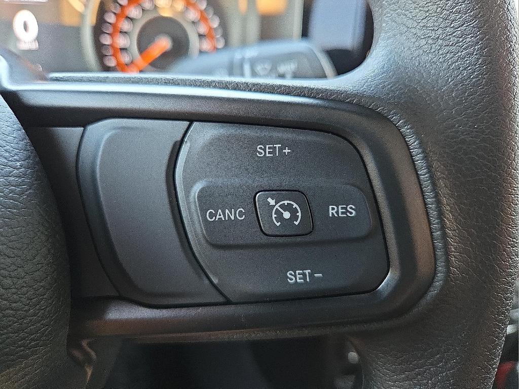 new 2025 Jeep Gladiator car, priced at $37,578