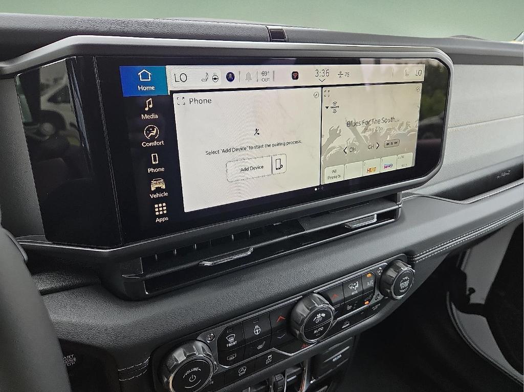 new 2025 Jeep Wrangler car, priced at $52,154