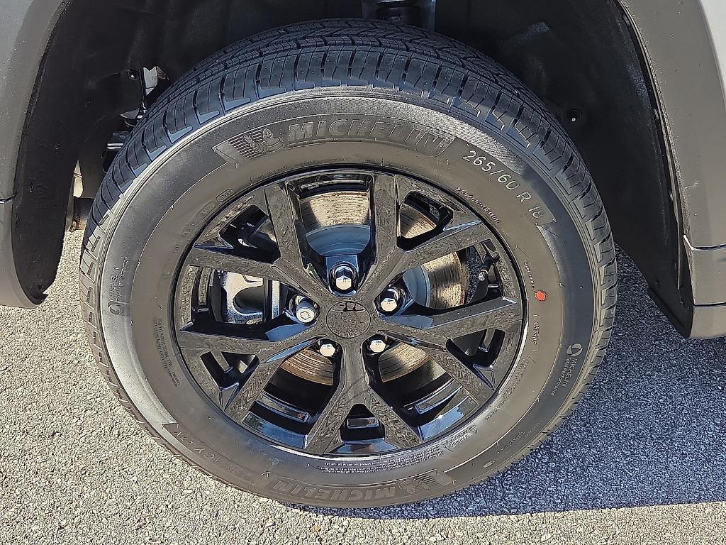 new 2025 Jeep Grand Cherokee L car, priced at $42,253