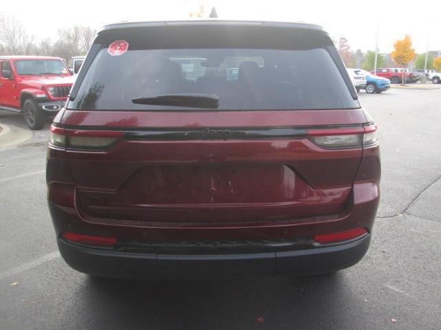 new 2025 Jeep Grand Cherokee car, priced at $44,348