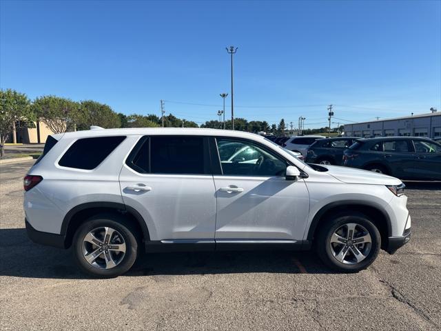 new 2025 Honda Pilot car, priced at $44,995