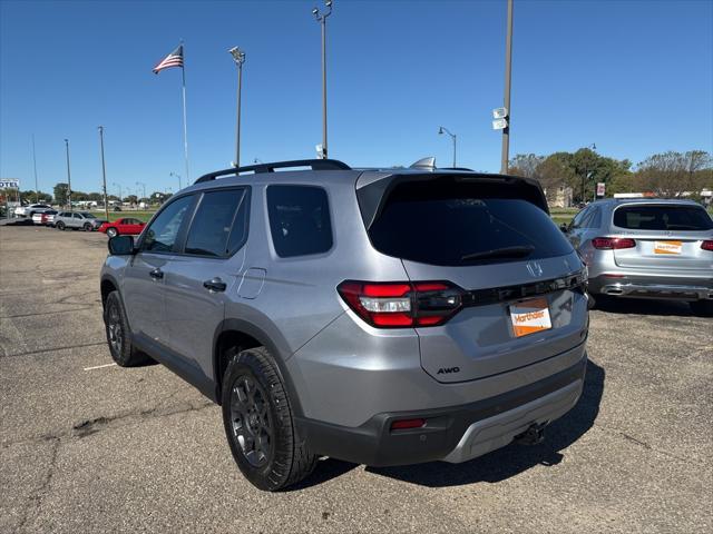 new 2025 Honda Pilot car, priced at $47,995