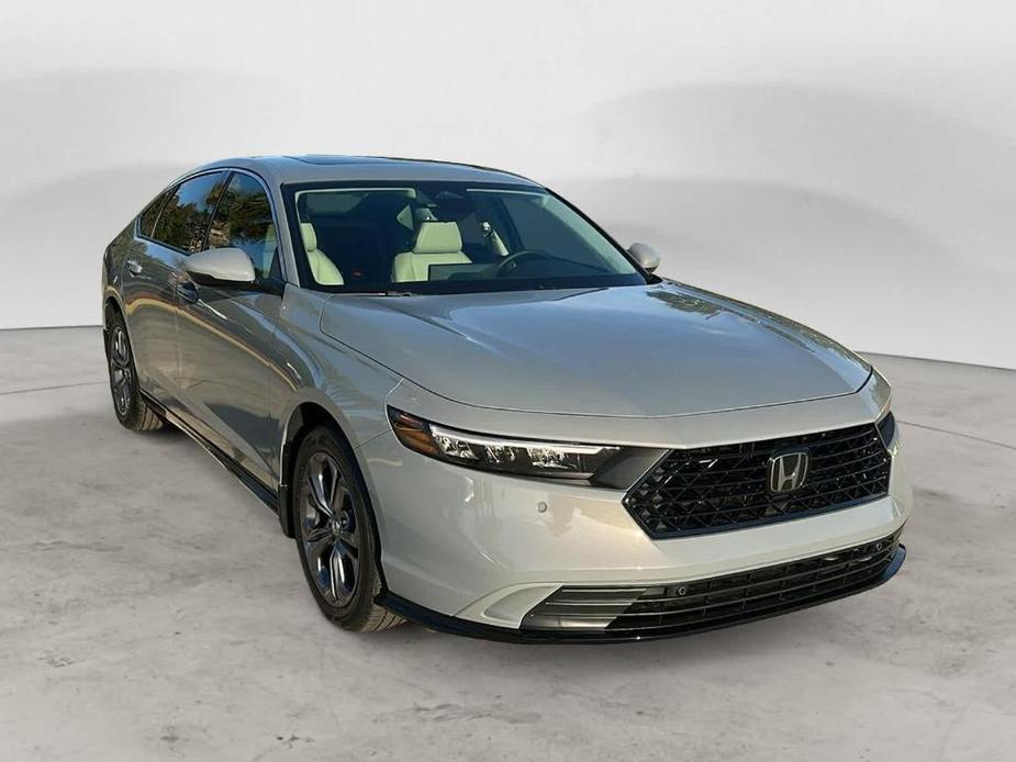 new 2025 Honda Accord Hybrid car, priced at $34,673