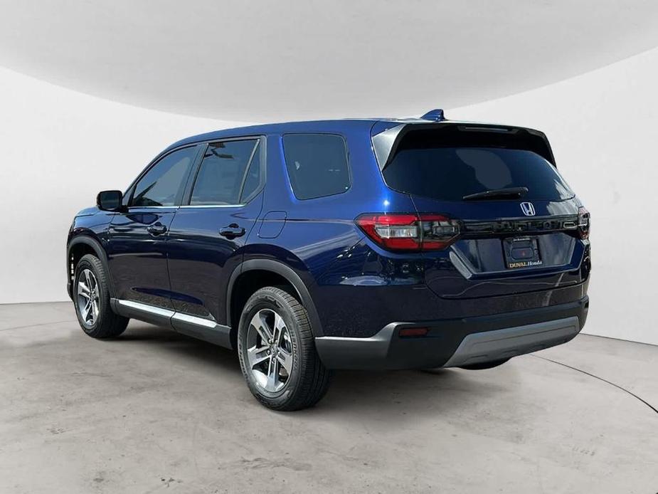 new 2025 Honda Pilot car, priced at $41,767