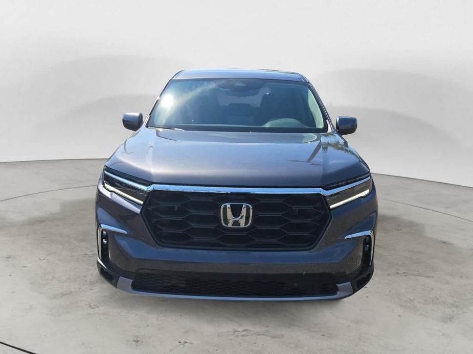 new 2025 Honda Pilot car, priced at $42,497