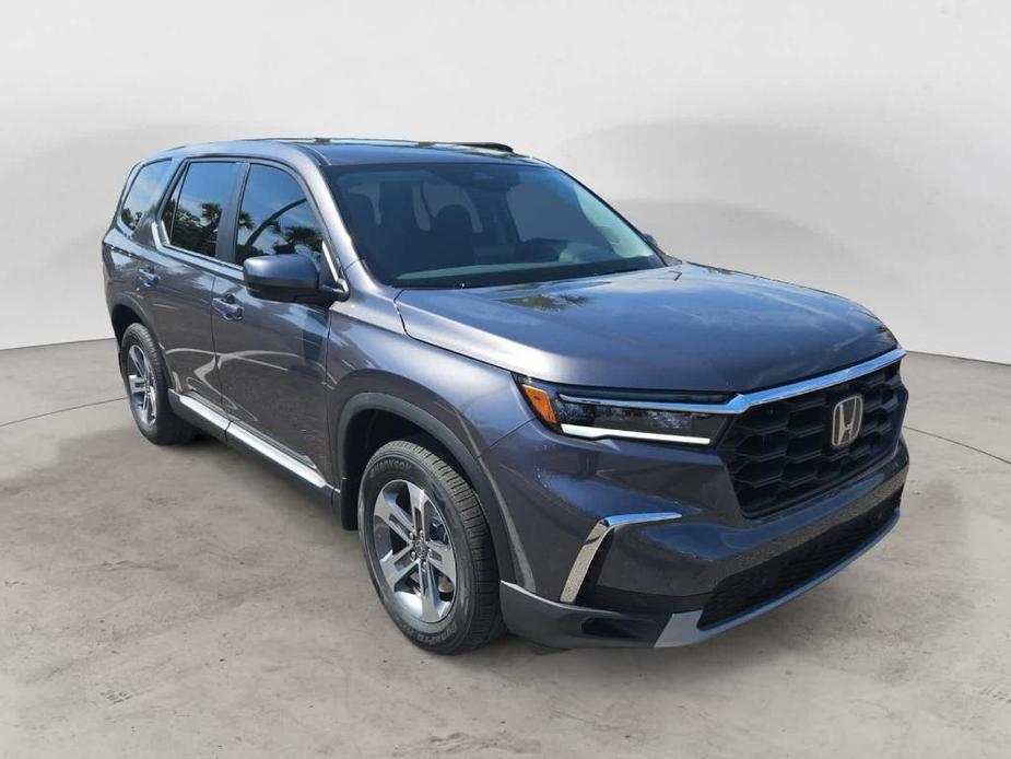 new 2025 Honda Pilot car, priced at $42,497