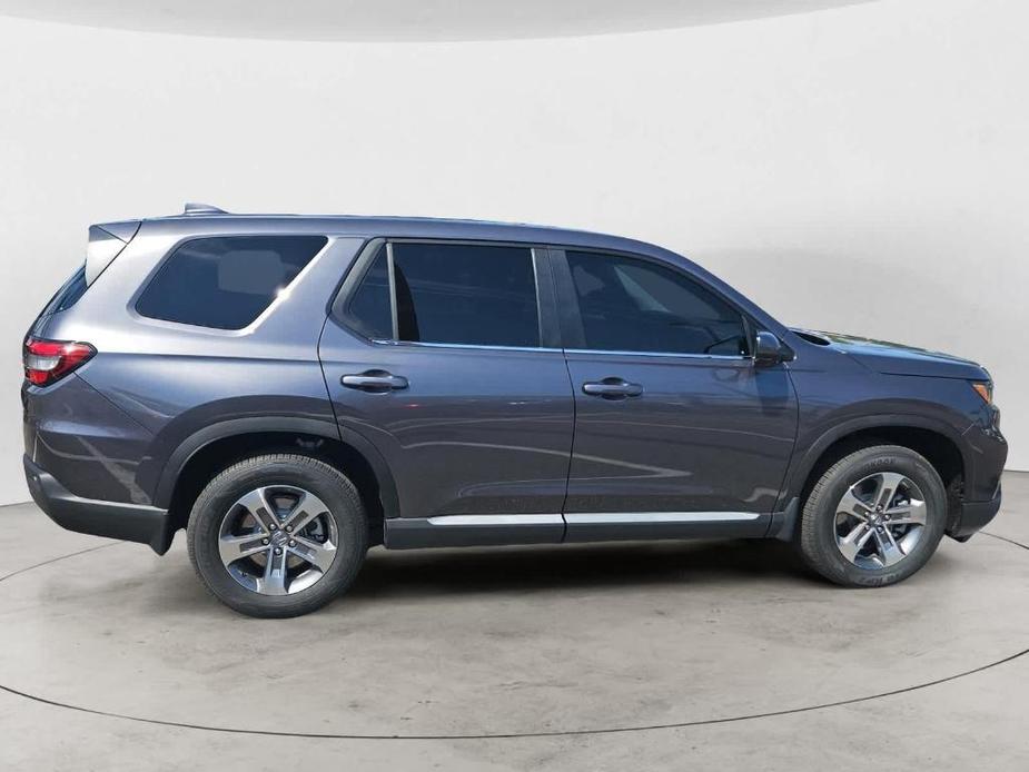 new 2025 Honda Pilot car, priced at $42,497