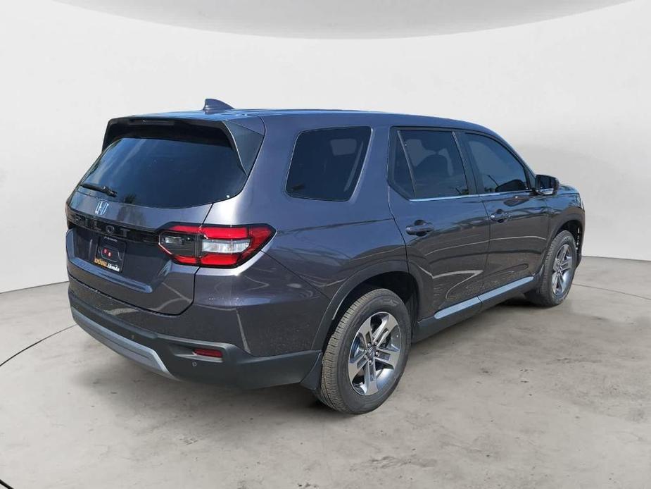 new 2025 Honda Pilot car, priced at $42,497