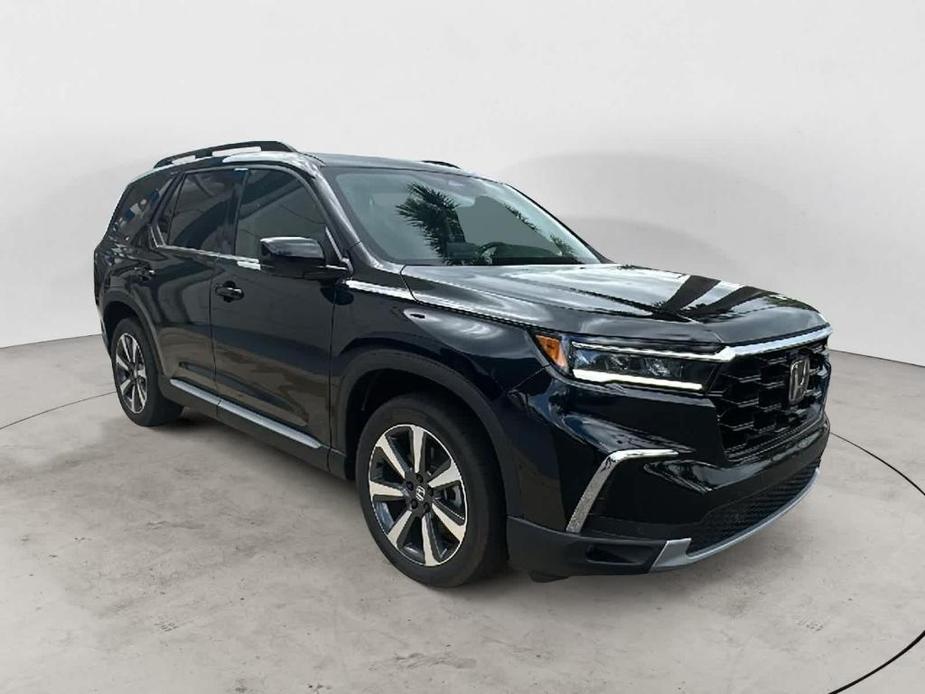 new 2025 Honda Pilot car, priced at $44,775