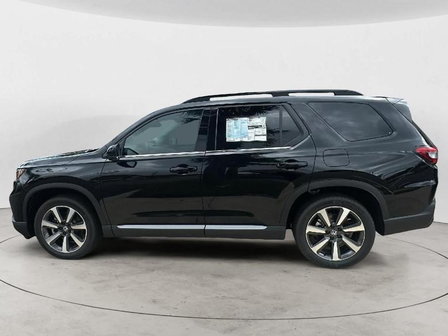 new 2025 Honda Pilot car, priced at $44,775