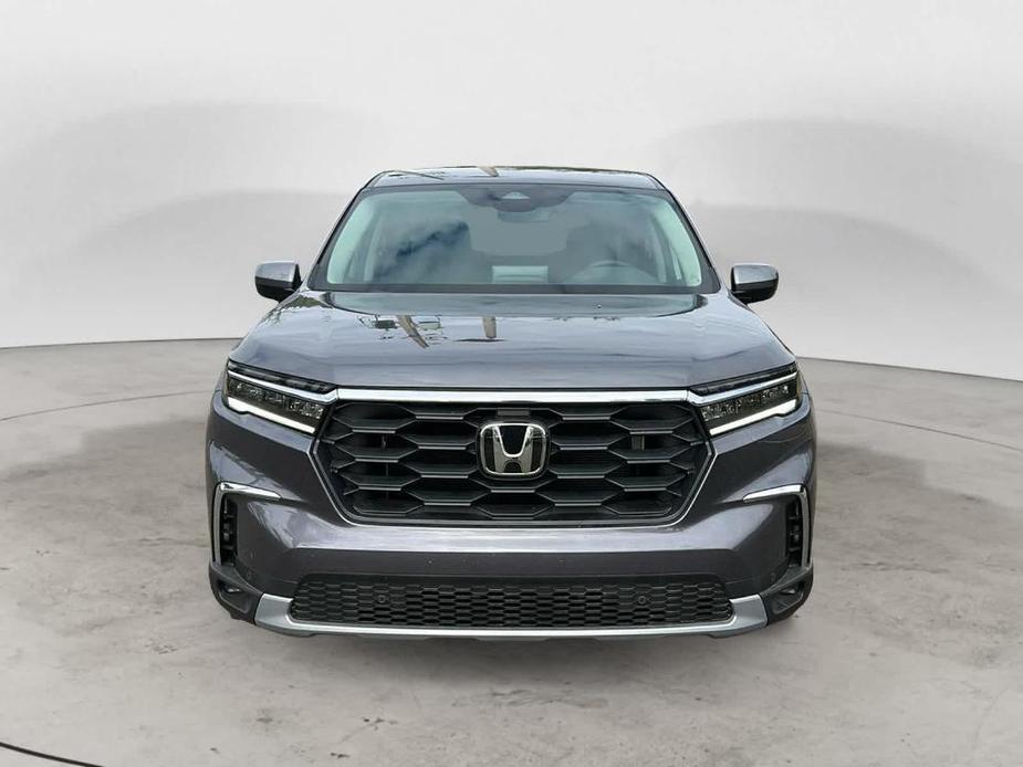 new 2025 Honda Pilot car, priced at $43,867