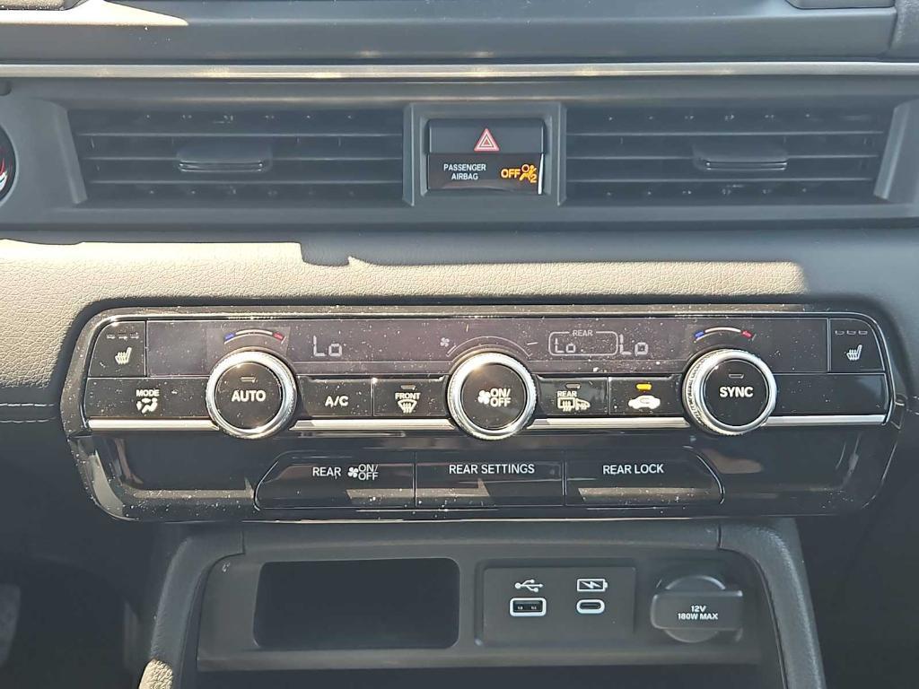 new 2025 Honda Pilot car, priced at $47,382