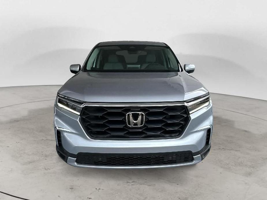 new 2025 Honda Pilot car, priced at $41,767