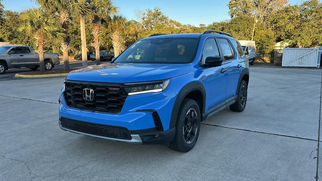 new 2025 Honda Pilot car, priced at $50,437