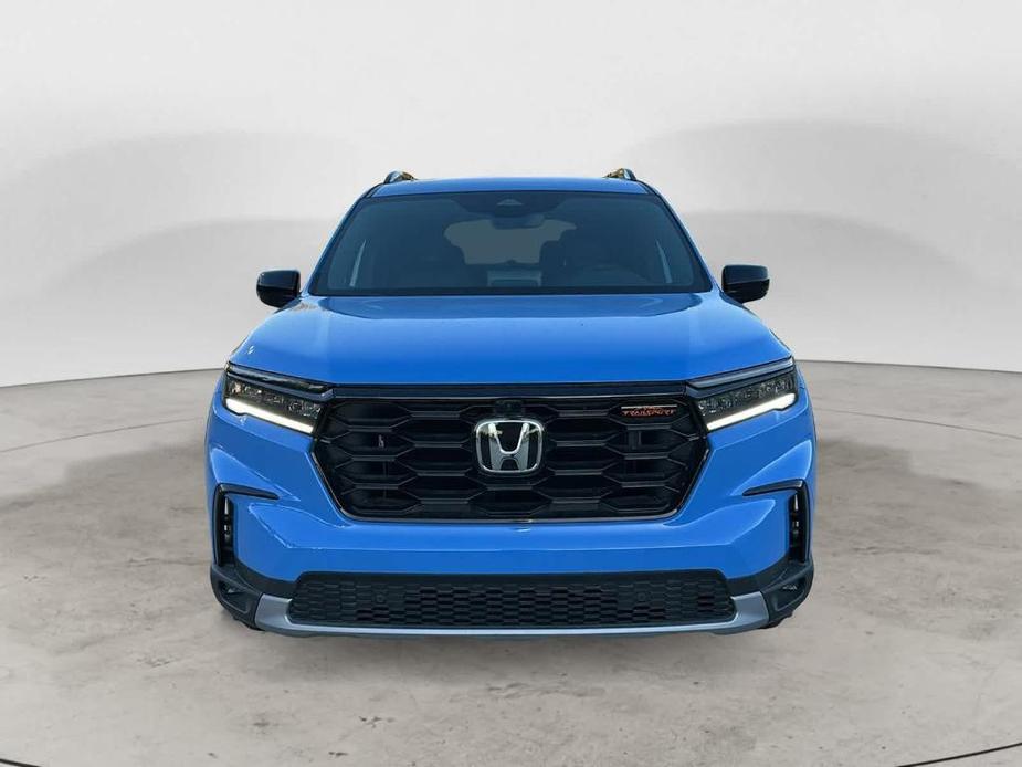 new 2025 Honda Pilot car, priced at $50,437