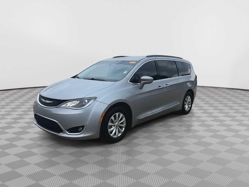 used 2017 Chrysler Pacifica car, priced at $14,888