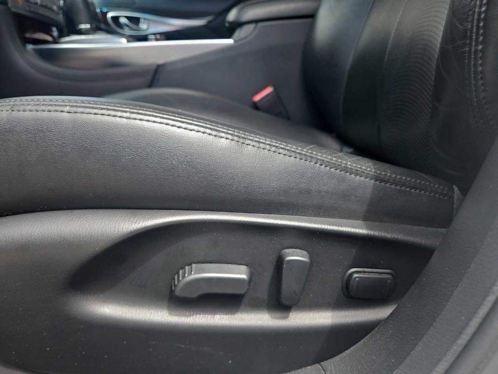 used 2015 INFINITI Q70 car, priced at $16,288