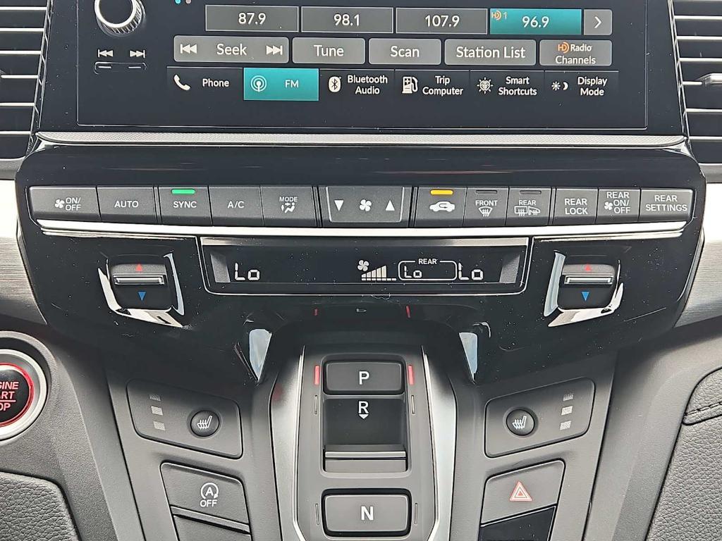 new 2025 Honda Odyssey car, priced at $44,275