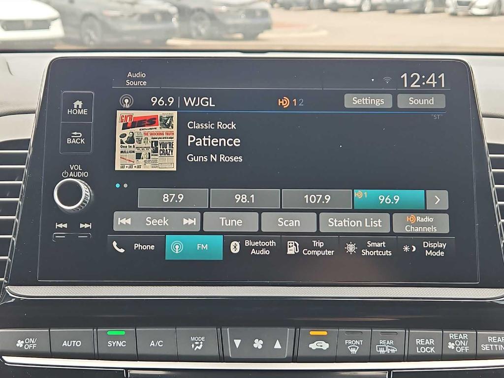 new 2025 Honda Odyssey car, priced at $44,275