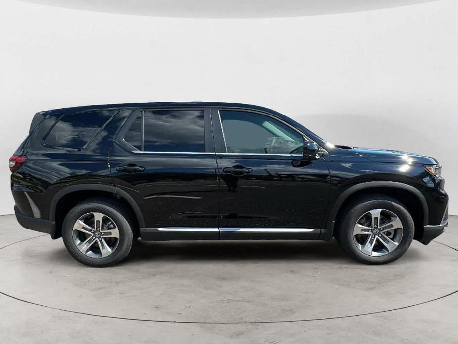 new 2025 Honda Pilot car, priced at $44,597