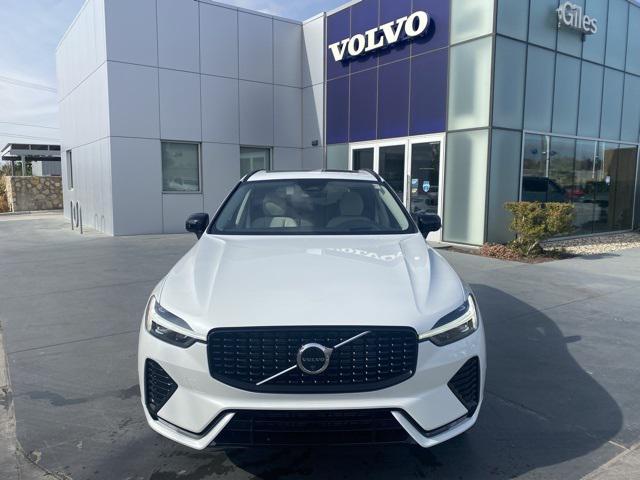 new 2025 Volvo XC60 car, priced at $59,885