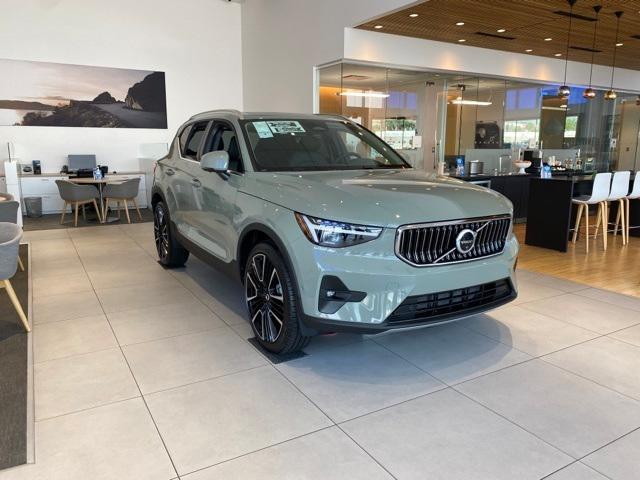 new 2024 Volvo XC40 car, priced at $53,605