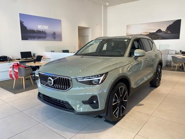 new 2024 Volvo XC40 car, priced at $53,605