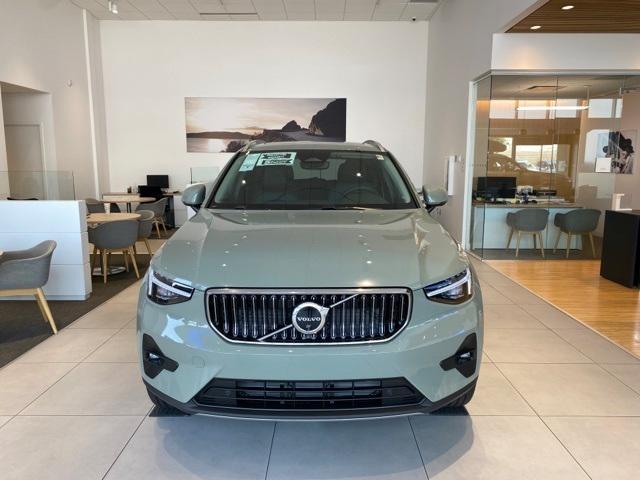 new 2024 Volvo XC40 car, priced at $53,605