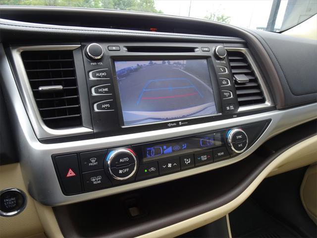 used 2015 Toyota Highlander car, priced at $14,135