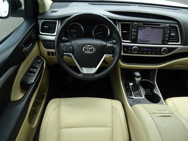 used 2015 Toyota Highlander car, priced at $14,135
