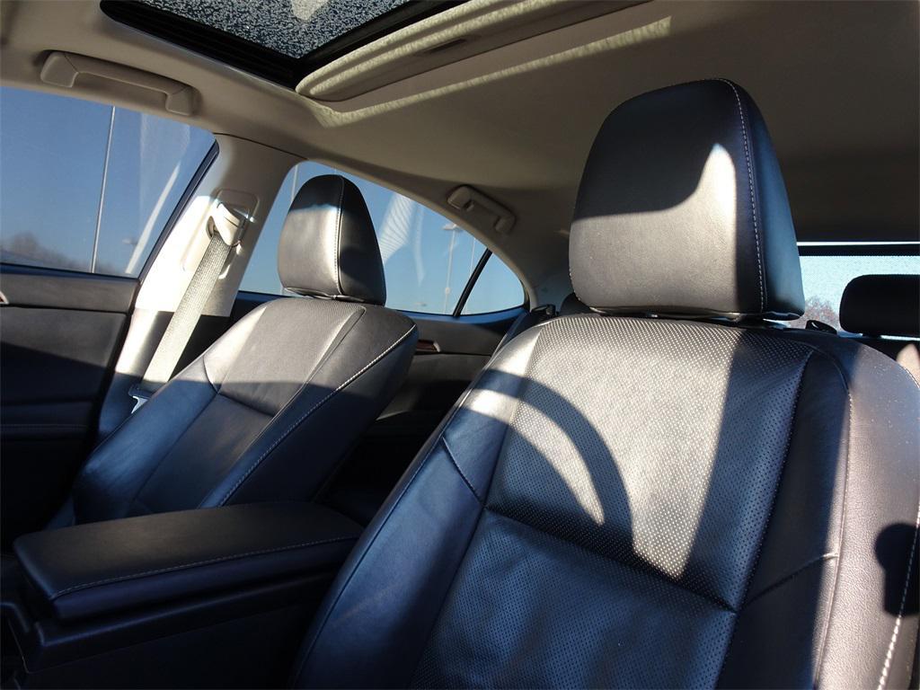 used 2014 Lexus ES 350 car, priced at $19,000