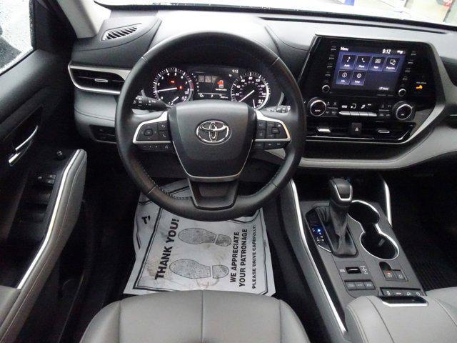 used 2022 Toyota Highlander car, priced at $34,893