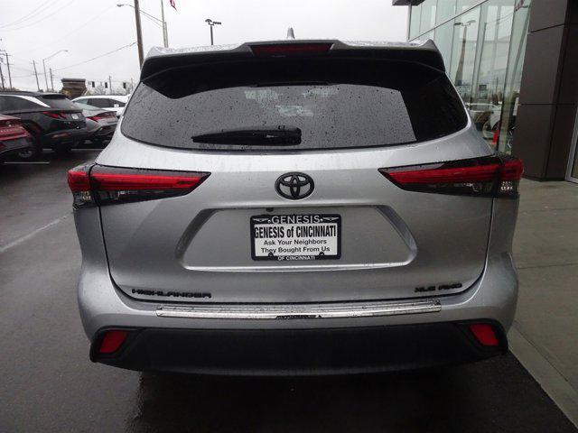 used 2022 Toyota Highlander car, priced at $34,893