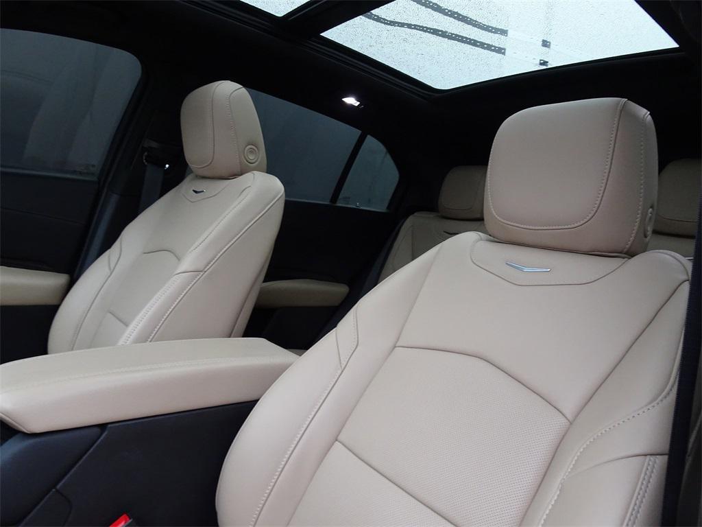 used 2024 Cadillac XT4 car, priced at $34,000