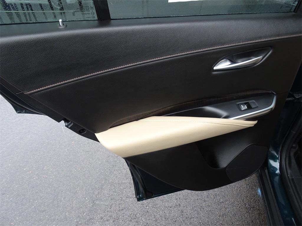 used 2024 Cadillac XT4 car, priced at $34,000