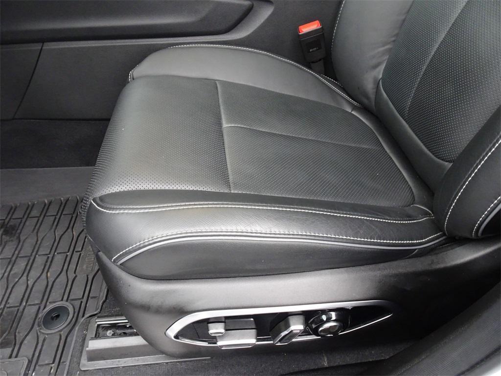 used 2025 Jeep Grand Cherokee car, priced at $49,000