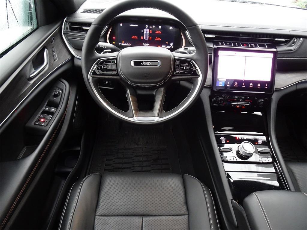 used 2025 Jeep Grand Cherokee car, priced at $49,000