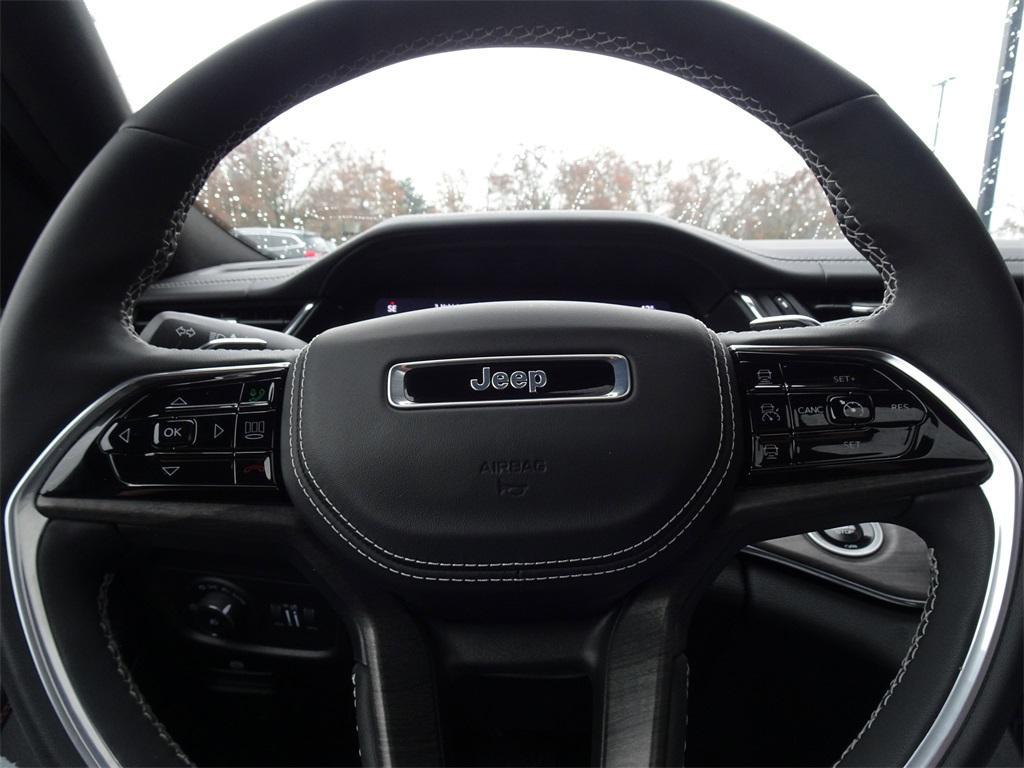 used 2025 Jeep Grand Cherokee car, priced at $49,000