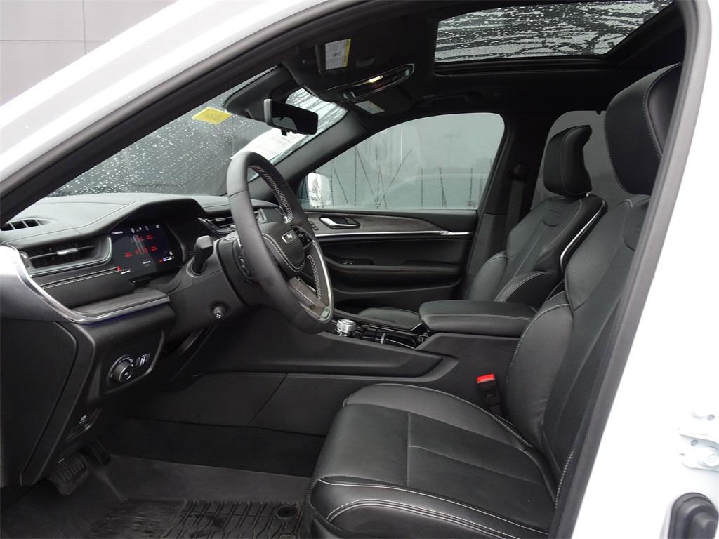 used 2025 Jeep Grand Cherokee car, priced at $49,000