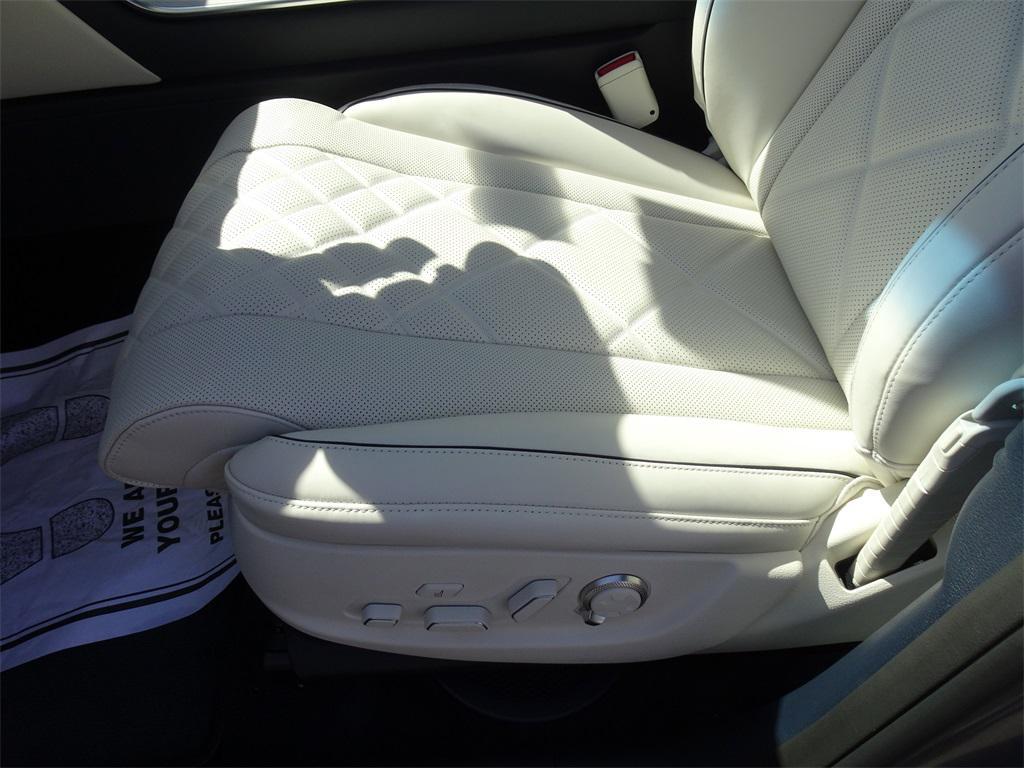 new 2025 Genesis GV80 car, priced at $82,570