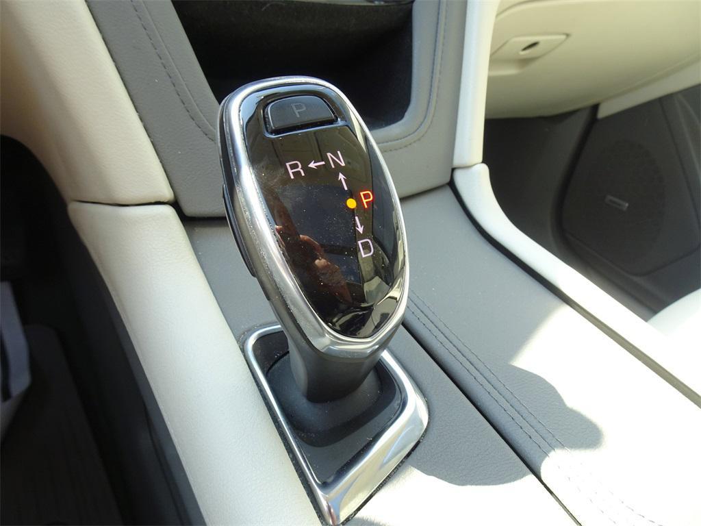 used 2019 Cadillac XT5 car, priced at $20,000
