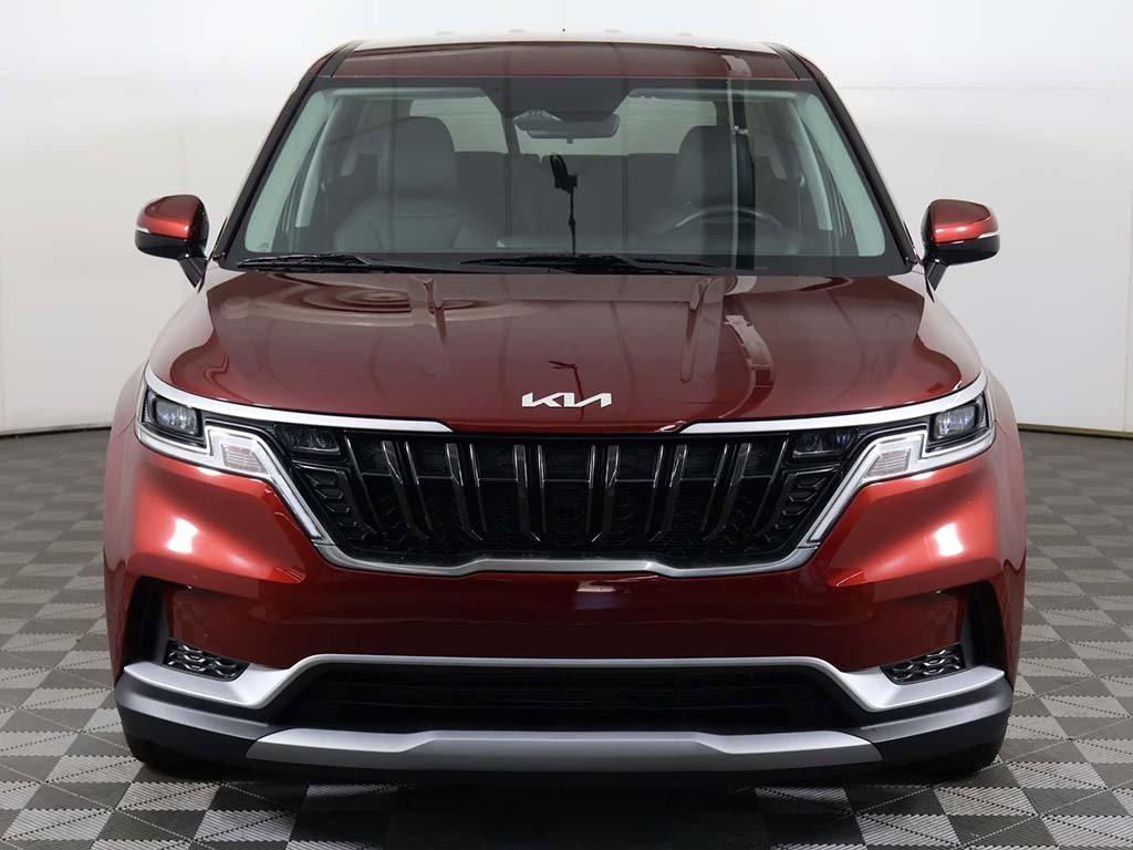 used 2024 Kia Carnival car, priced at $31,590