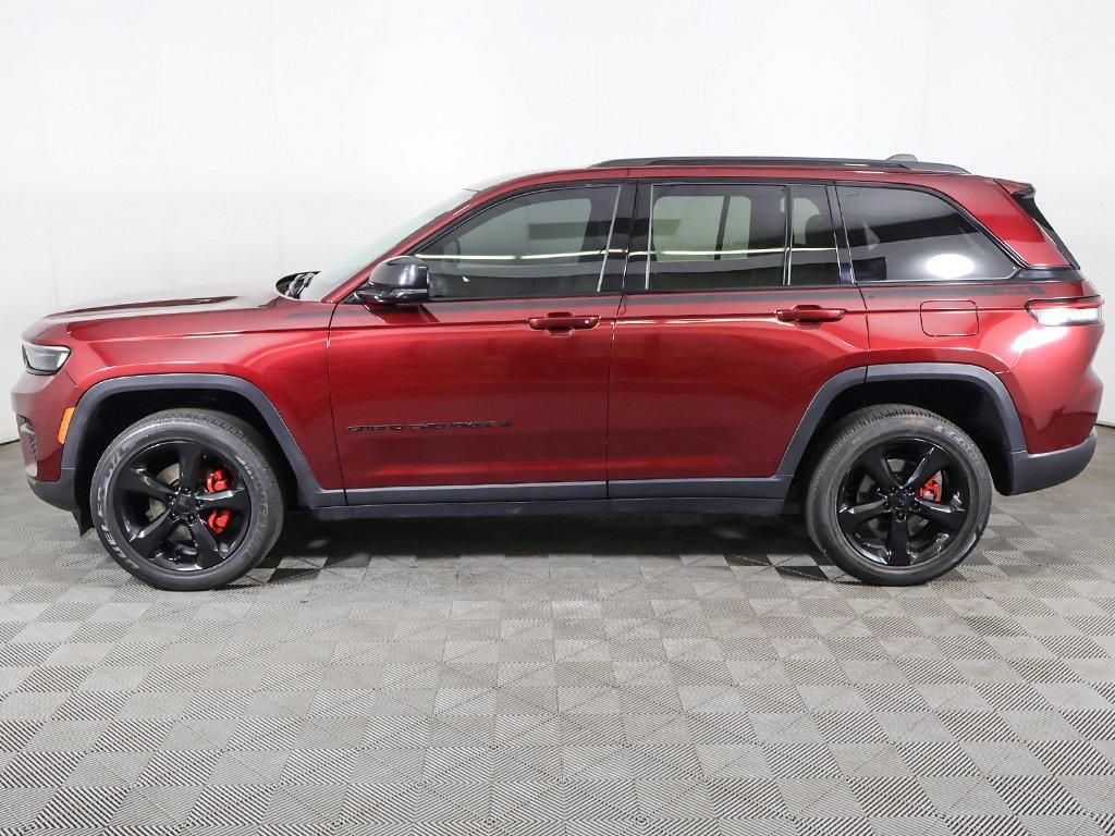 used 2023 Jeep Grand Cherokee car, priced at $28,159