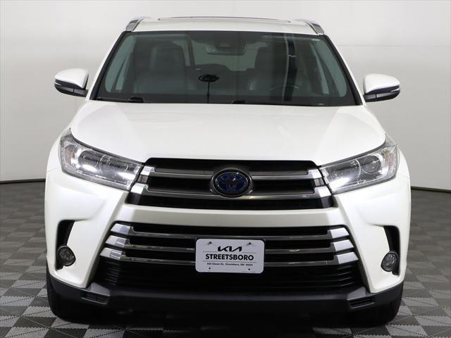 used 2018 Toyota Highlander Hybrid car, priced at $28,495