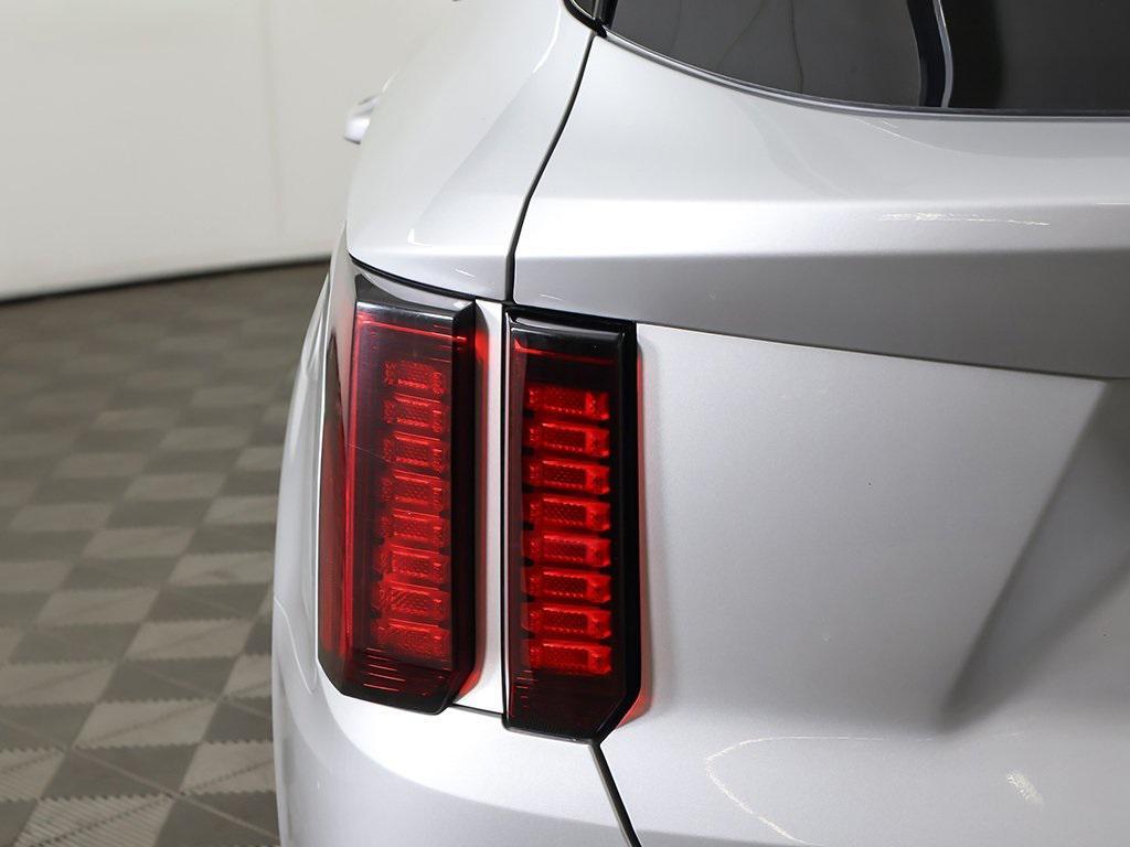 used 2022 Kia Sorento Hybrid car, priced at $18,499