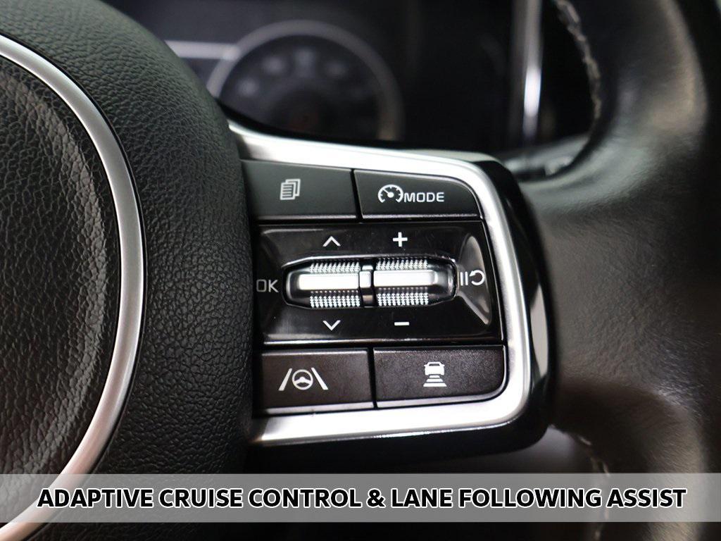 used 2022 Kia Sorento Hybrid car, priced at $18,499