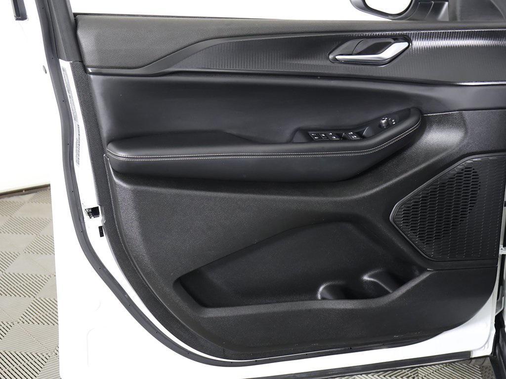 used 2024 Jeep Grand Cherokee L car, priced at $30,849