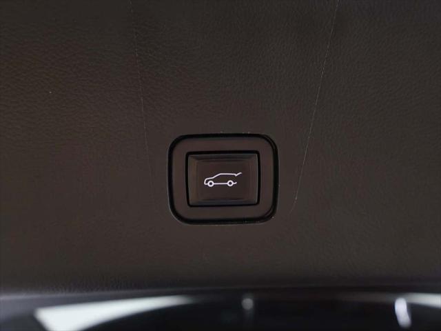 used 2021 Chevrolet Traverse car, priced at $25,299