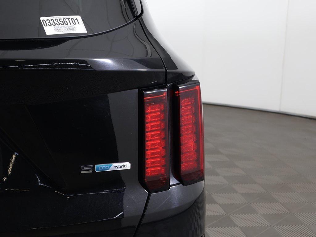 used 2021 Kia Sorento Hybrid car, priced at $19,429